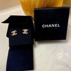 CHANEL CC Crystal Earrings, Studs. Wonderful condition. Free Shipping.